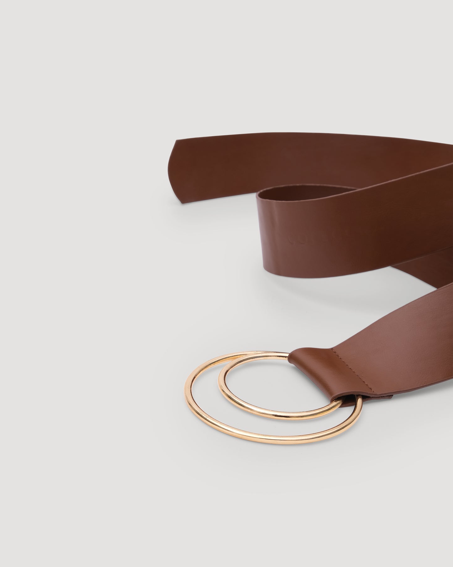 luxuriously soft leather strap Belt