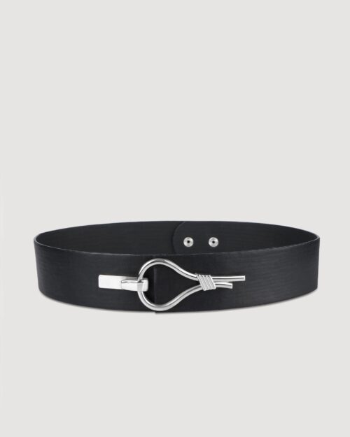 Shop the Audrey Vegan Faux Leather Belt at Colecciontansu
